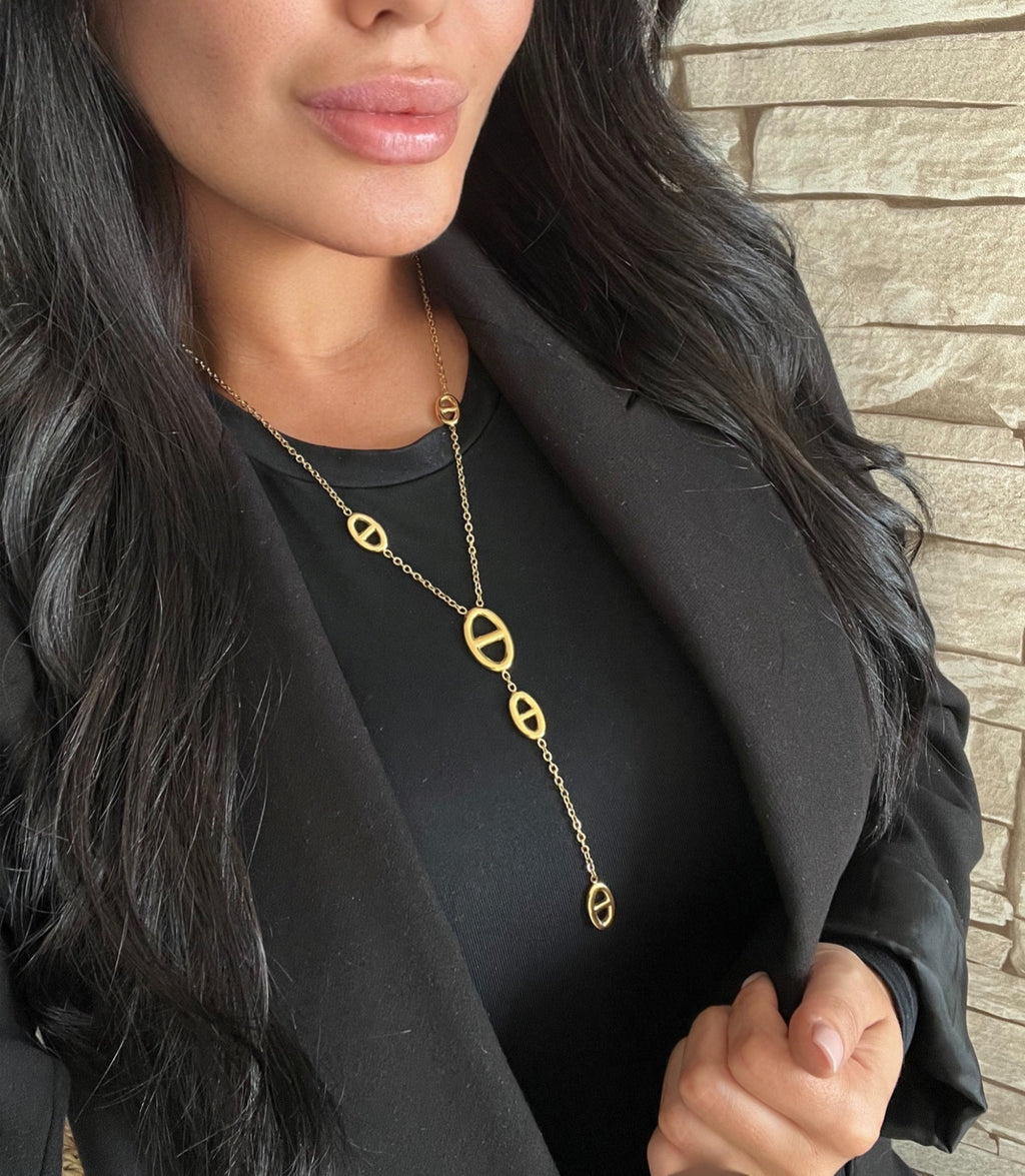 Collier Élégance Dorée — pendentif ovale en acier inoxydable